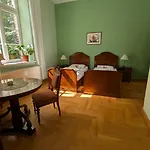 Gutshaus Gottin Gbr