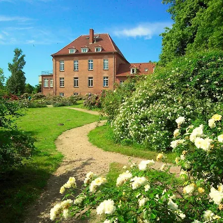 Βίλα Gutshaus Gottin Gbr Warnkenhagen (Rostock)