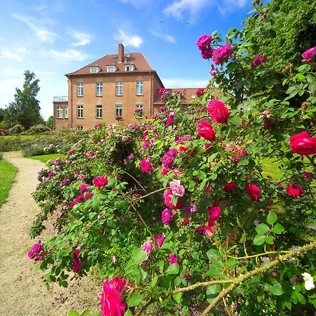 Gutshaus Gottin Vila