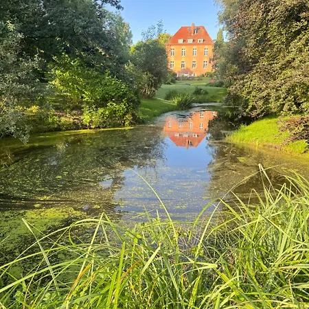 Gutshaus Gottin Gbr