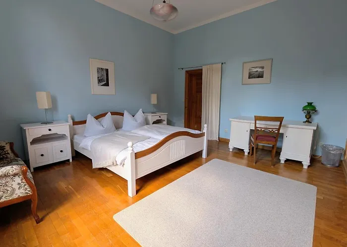 Gutshaus Gottin Gbr * Warnkenhagen (Rostock)